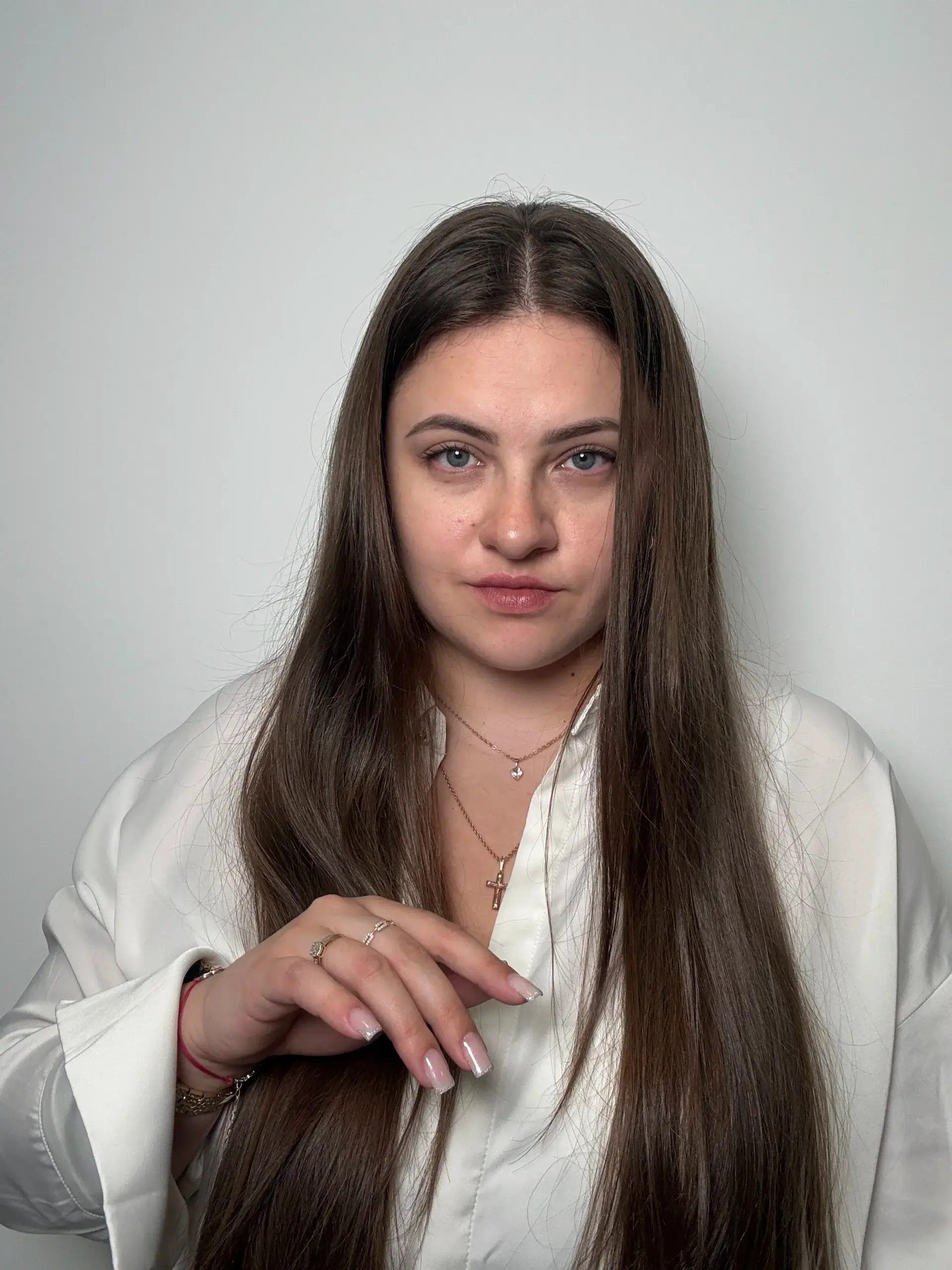 Julia — stylistka paznokci w Atelier Urody Wioletty Zychowicz